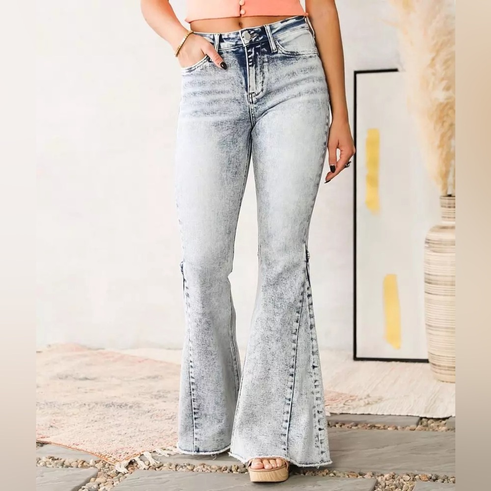 NEW with tags Buckle High Rise Super Flare Stretch Jean